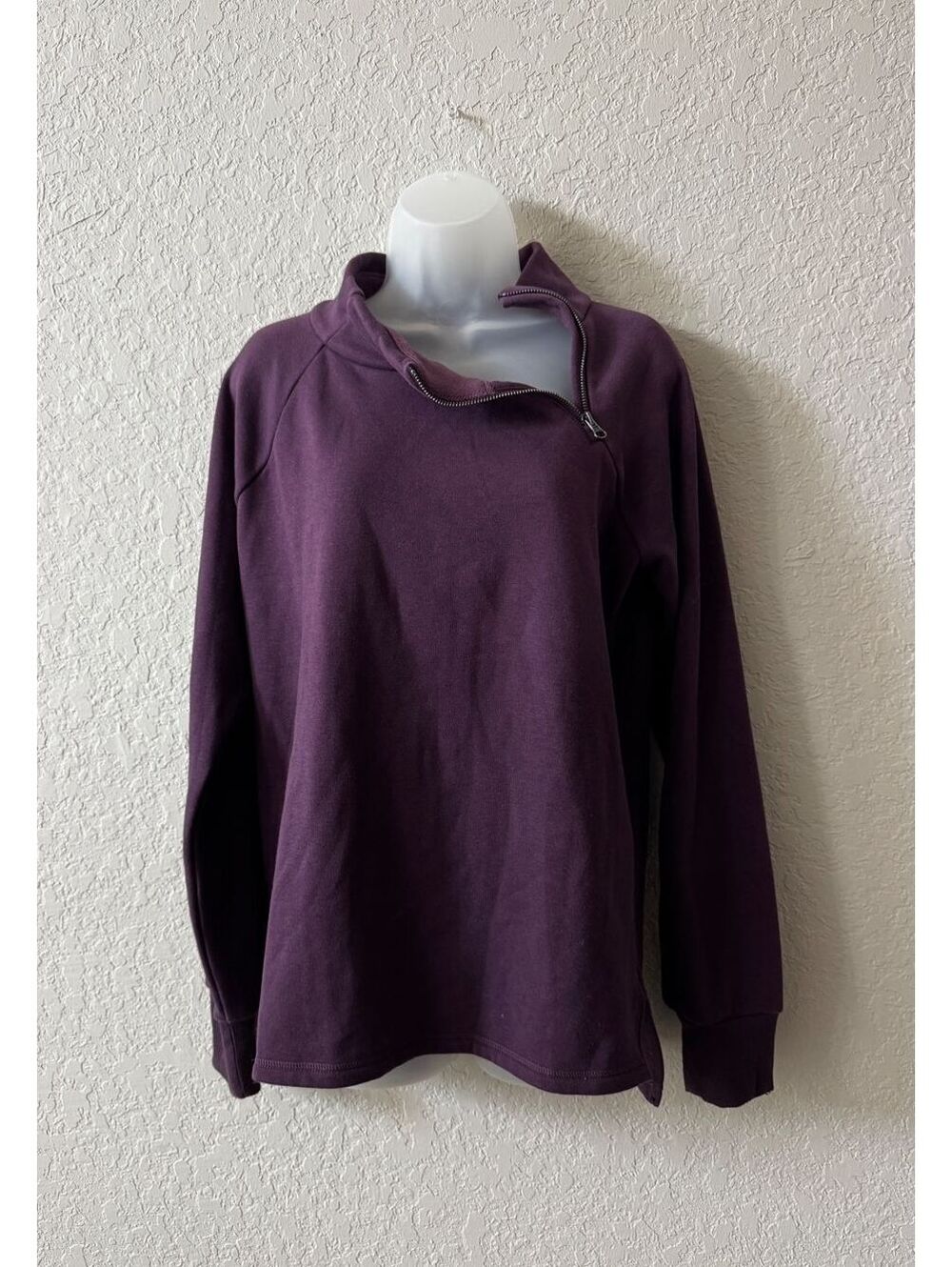 Gaiam Women’s M Plum Purple Asymmetrical Quarter Zip Pullover Sweatshirt Yoga